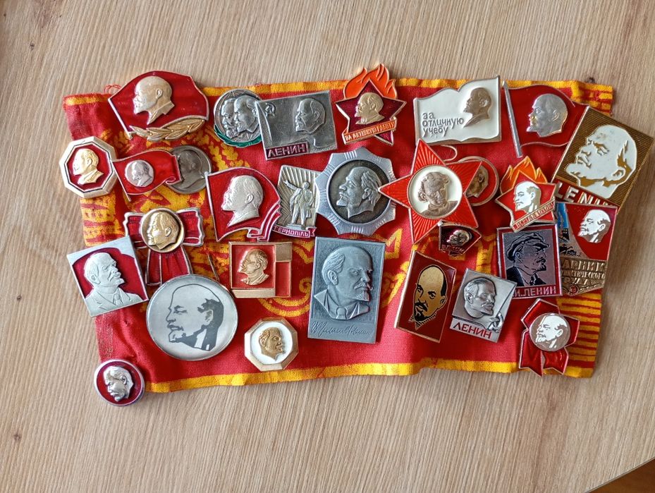 Lenin ,ZSRR przypinki oryginalne lata 80-te, zakupione w ZSRR.Uniakt