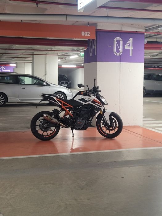 Mota KTM Duke 125