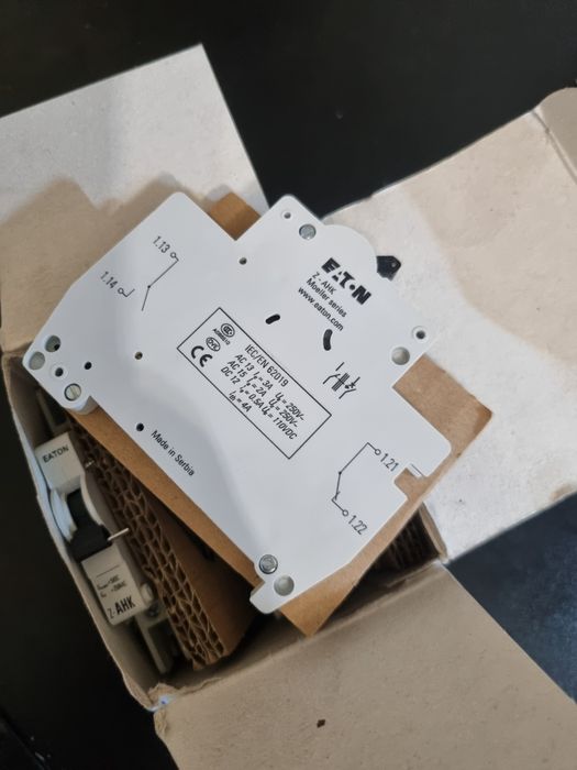 Elektronika. Styki pomocnocze