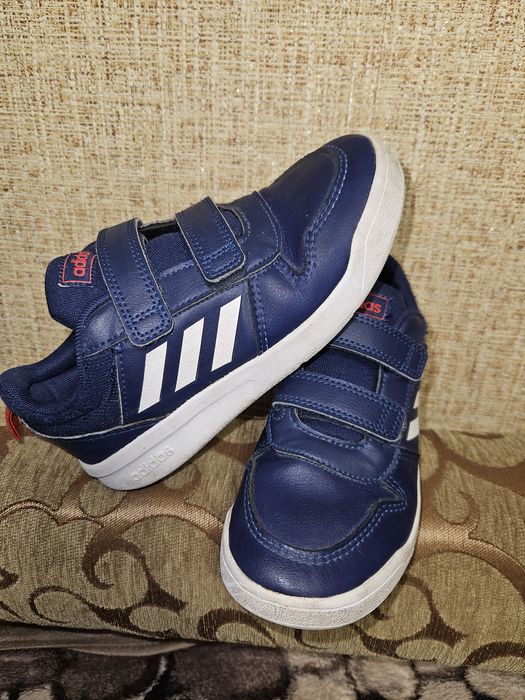 Кросівки Adidas, 31,5р. Туфлі, кеди.