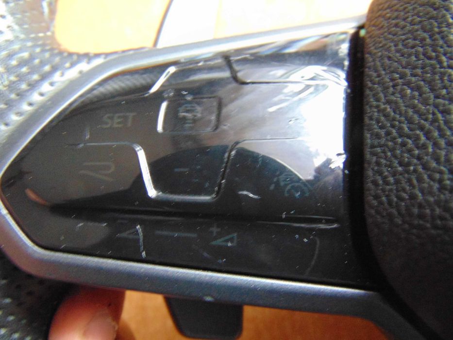 kierownica kompletna vw golf VIII R tiguan R arteon  passat grzana