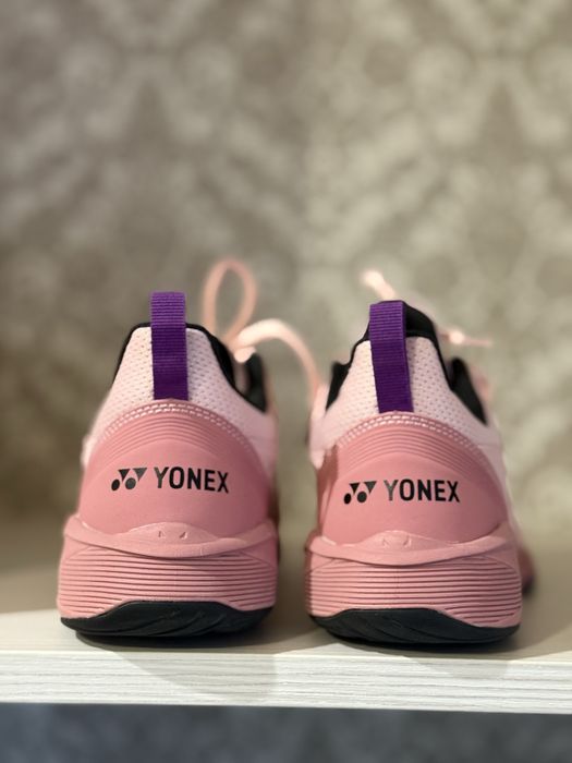 Жіночі Кросівки Yonex для тенісу