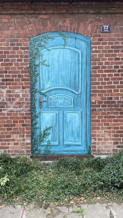 Artystyczne malowanie ścian. Mural, graffiti