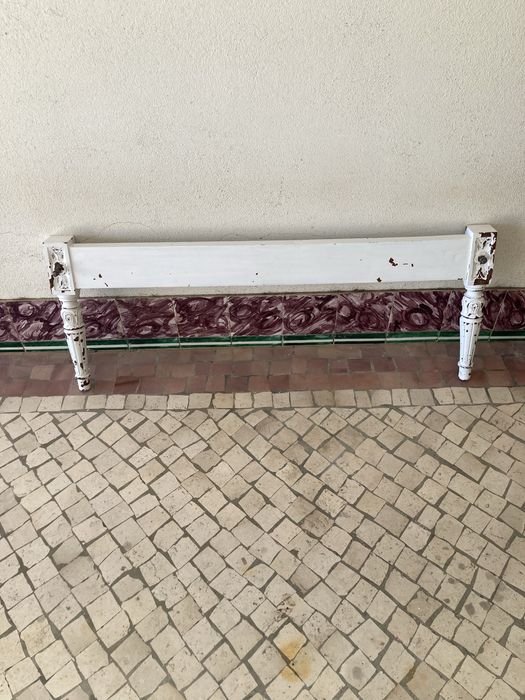 Cama individual, madeira e palhinha, estilo luis XVI