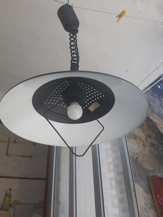 Candeeiro preto retratil