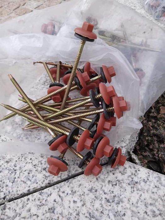 Parafusos auto perfurantes para painel sanduíche Novos