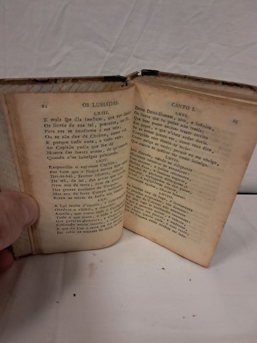 Livro Camões edição de 1827