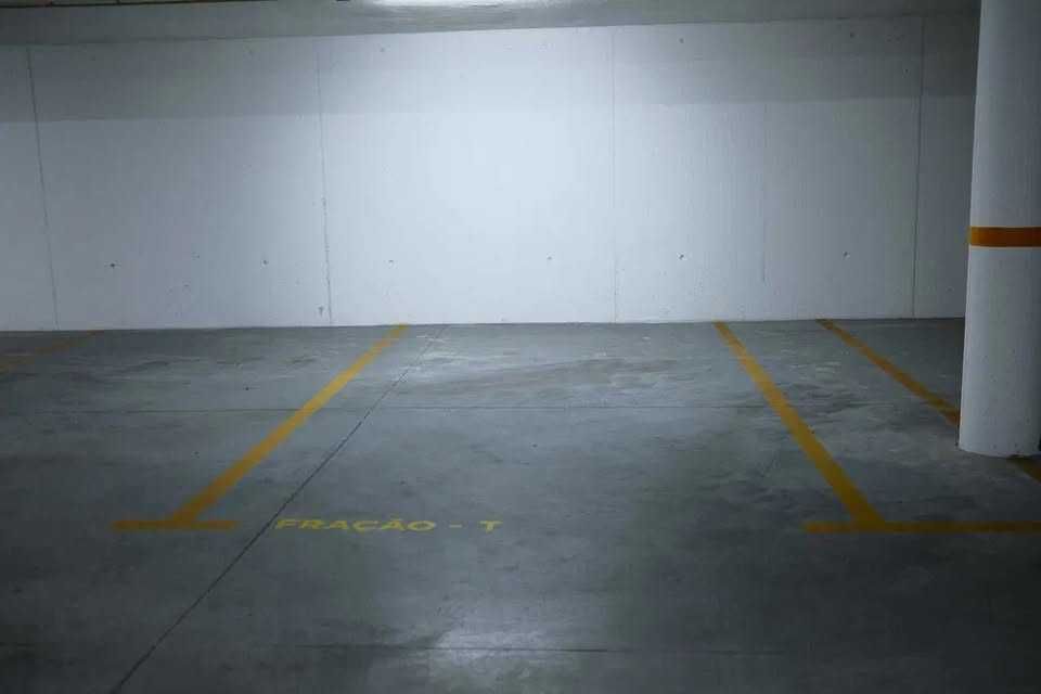 Apartamento/Condomínio com 3 quartos e 2 casas de banho