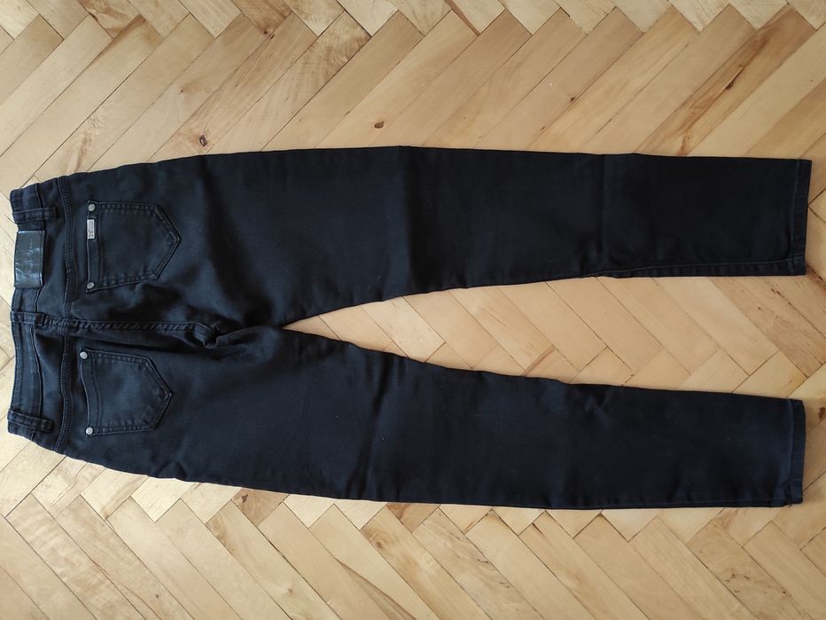 Nowe czarne Jeansy Slim S 36