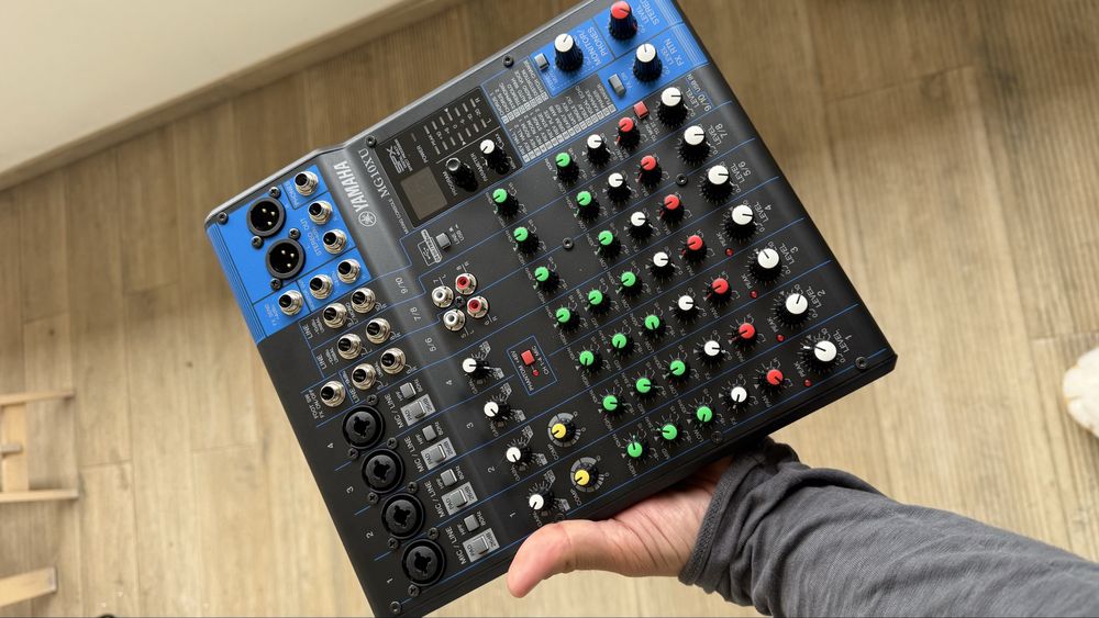 Yamaha MG10XU Mixer – Like New!64740944289025123