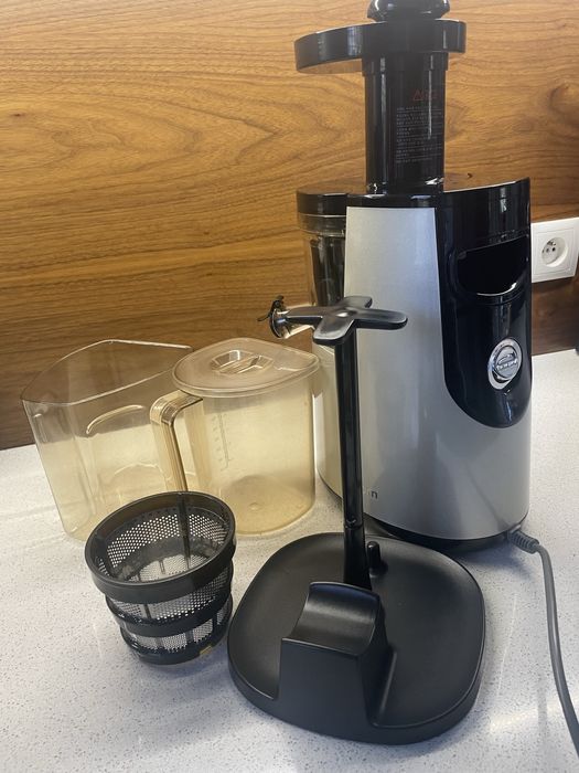 Hurom HH-SBF11 – super wyciskarka wolnoobrotowa, komplet