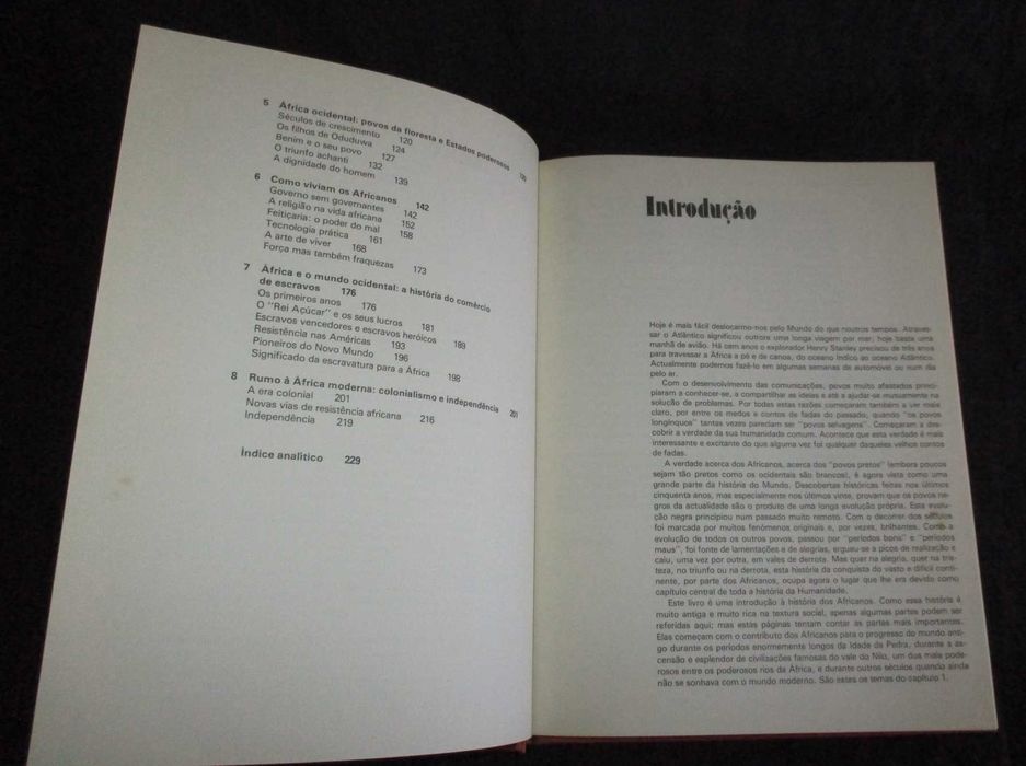 Livro À descoberta do passado de África Basil Davidson