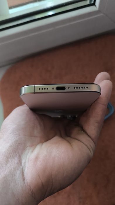 iPhone 16 pro max desert