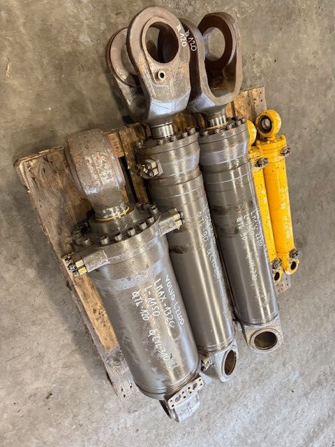 volvo l 220 d komplet siłowników hydraulicznych