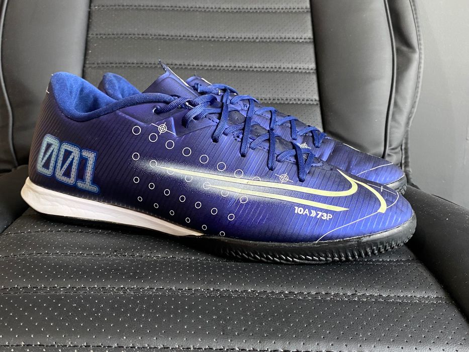 Nike Mercurial 42,5 (27cm) buty piłkarskie halówki