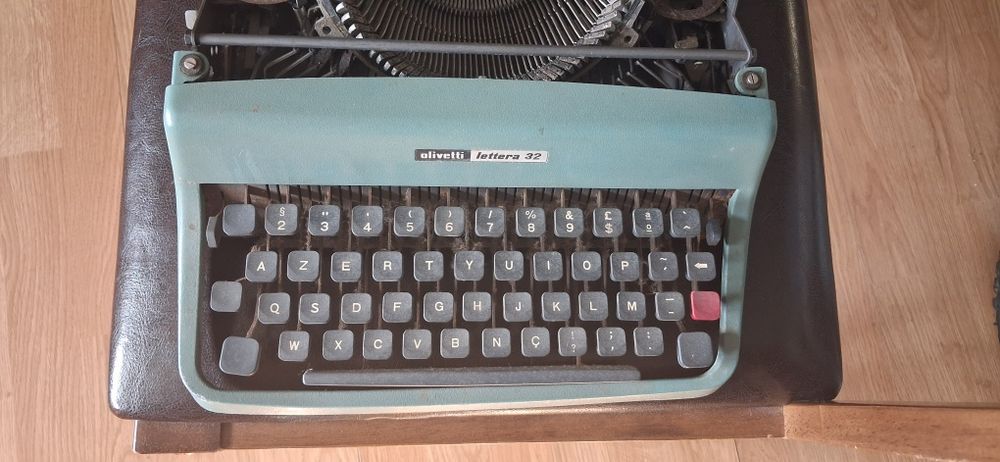 Máquina de escrever antiga