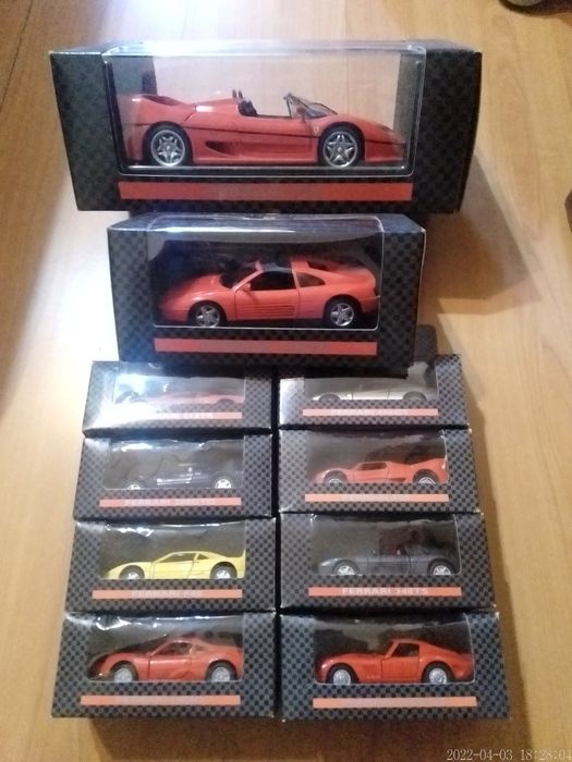 Coleção de Ferrari em miniatura