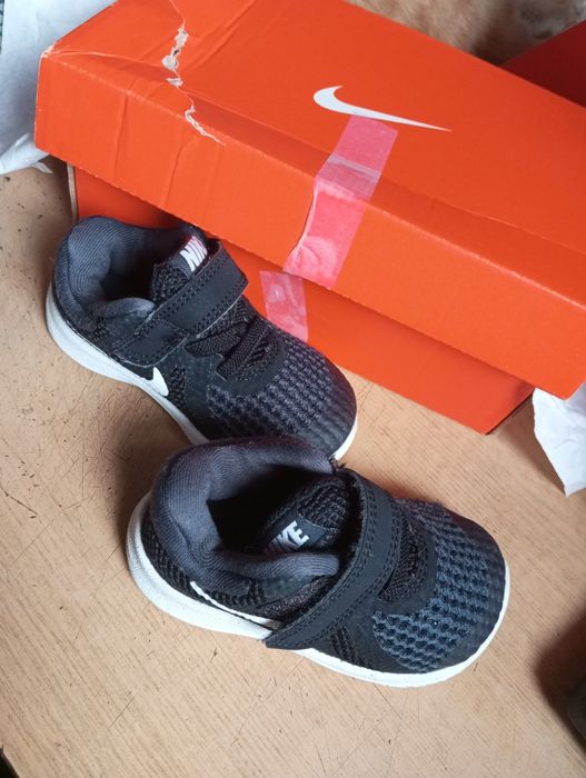 Buty sportowe Nike rozmiar 19,5