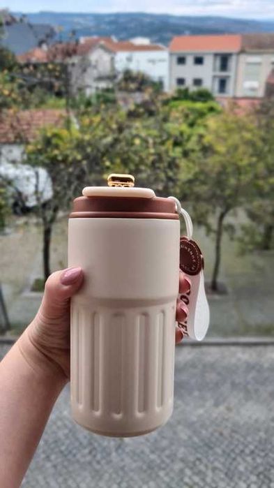 Copo térmico inteligente. Com temperatura LED - Instagramável