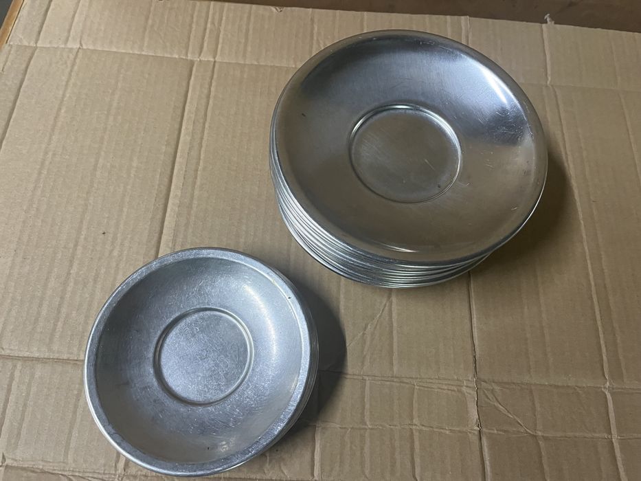 Pratos em inox conjunto de 28 unidades