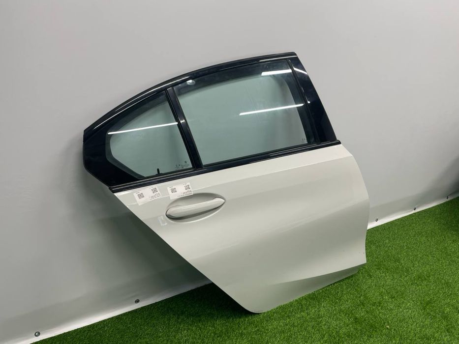 Bmw g20 двері задні праві