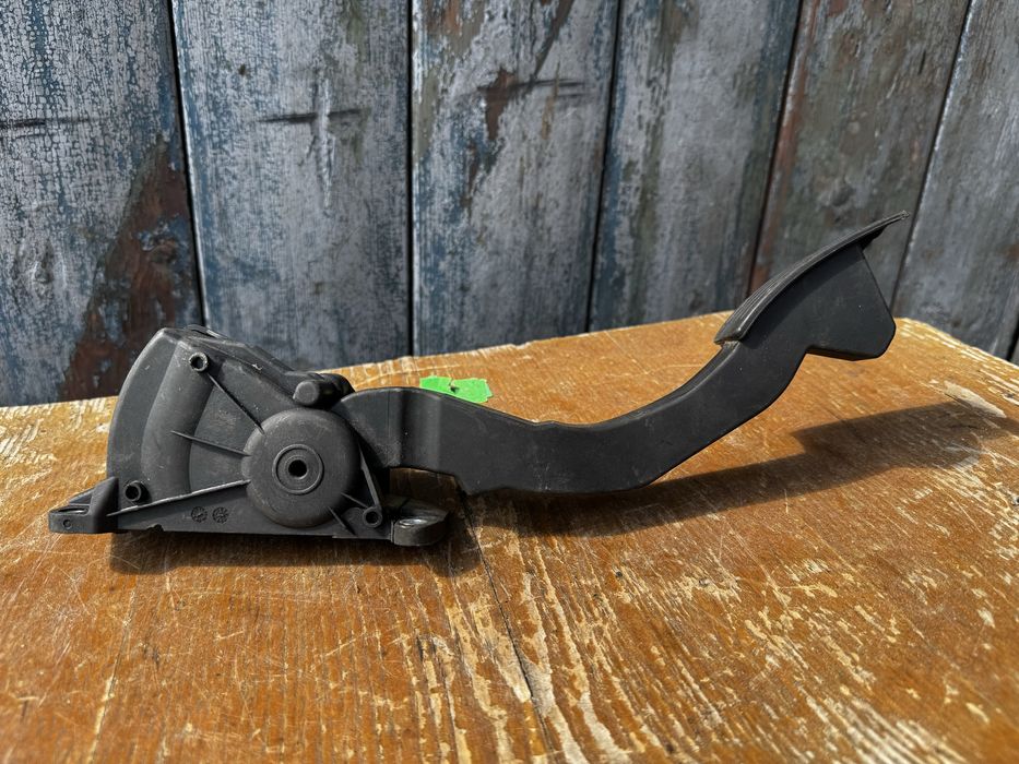 Педаль газа акселератор Ford Focus mk2