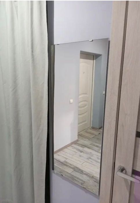 Зеркало нове , без рамки.