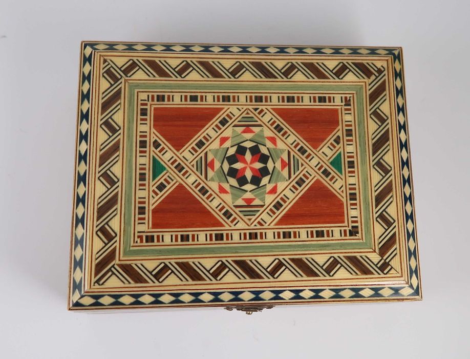 Caixa em madeira marchetaria