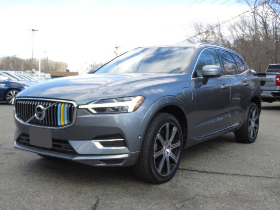Volvo Xc60 Hybrid      2022