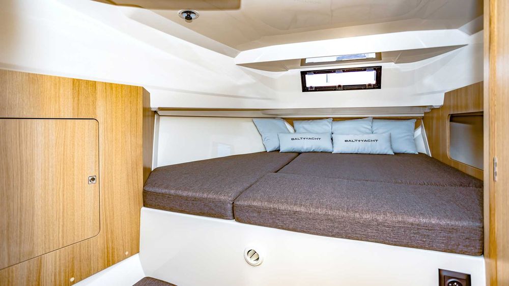 Suncamper 35 FLY czarter łodzi BEZ PATENTU, Mazury, Giżycko