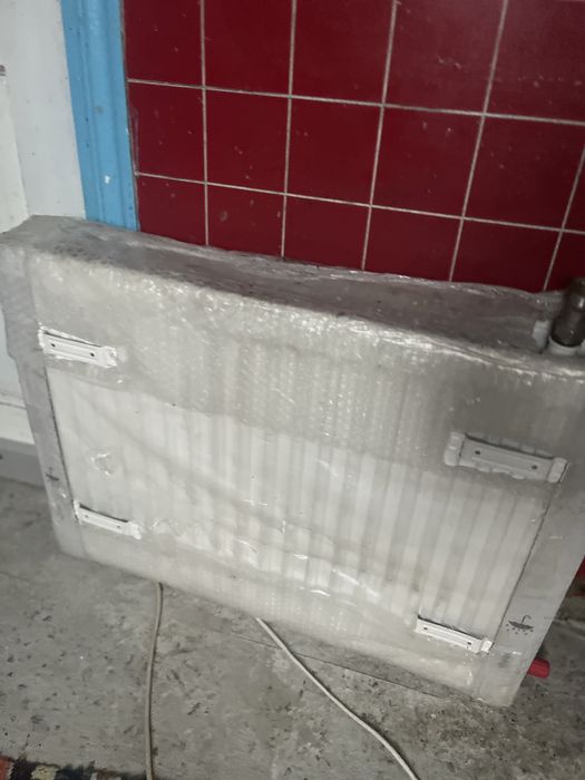 Батарея повністю нова в упаковці, в наявності 2 шт.