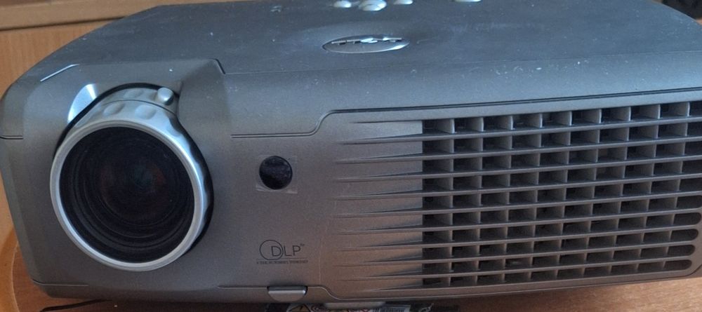 Retro projektor Dell