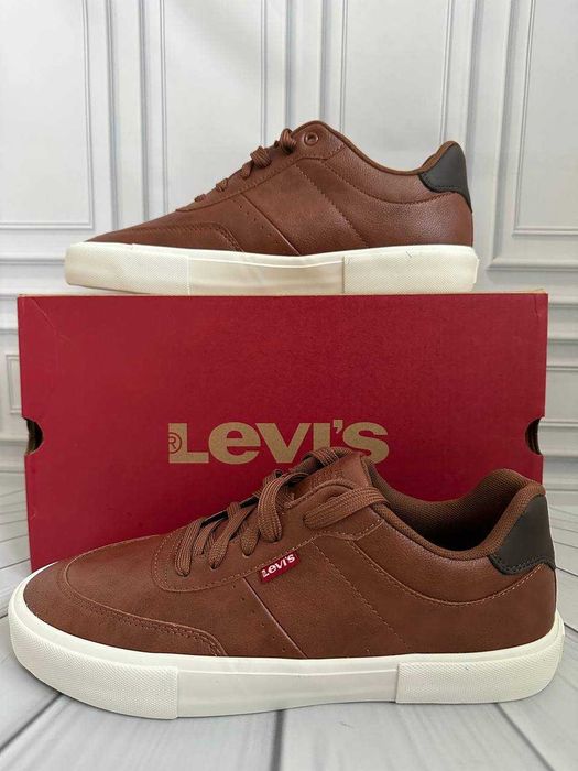 Чоловічі коричневі шкіряні кеди Levis