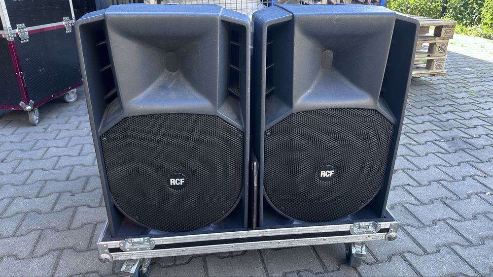 Komplet glosnikow RCF 715 Mkii + case