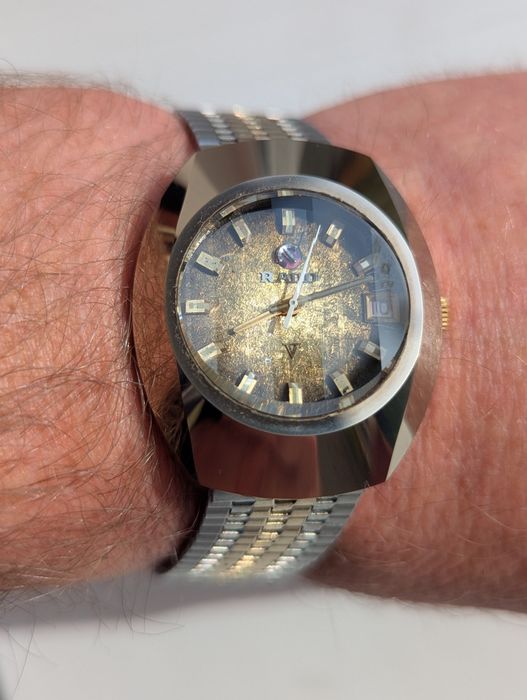 Часи Rado Balboa
