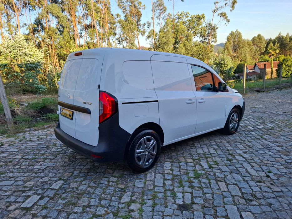 Mercedes-Benz Citan 110 CDi/27 3 LUGARES APENAS 40 MIL KMS NACIONAL DE 2023/12 ( COM IVA DEDUTIVEL INCLUIDO)