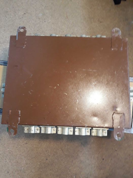 Бокс монтажный  влагозащищенный герметичный с дверью,