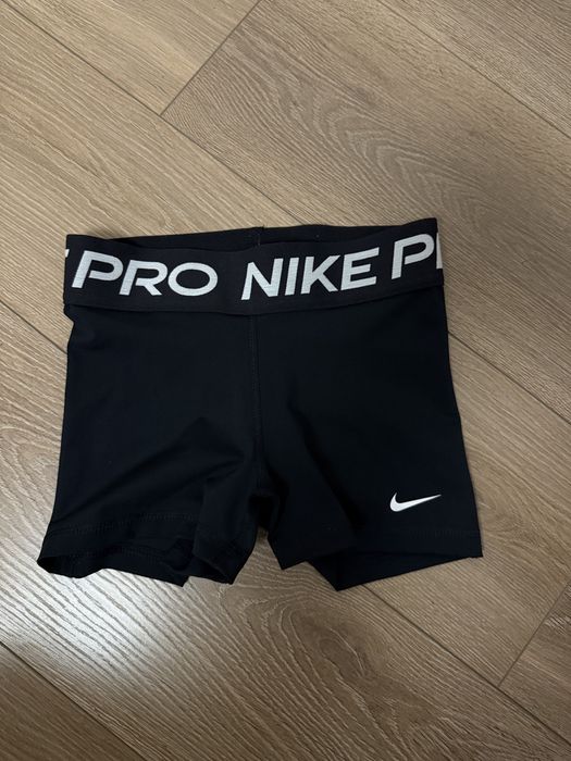 Шорти Nike Pro для тренувань XS розмір