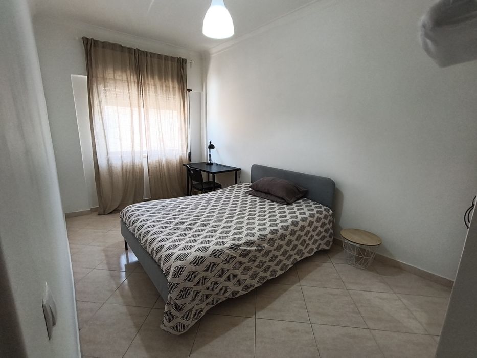 Quarto Duplo 600m Estação Sintra | Zona Calma