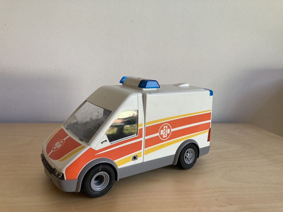 Playmobil karetka ambulans