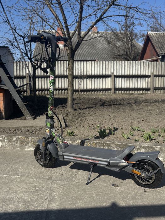 Електросамокат Cunfon RZ 800 (2025)