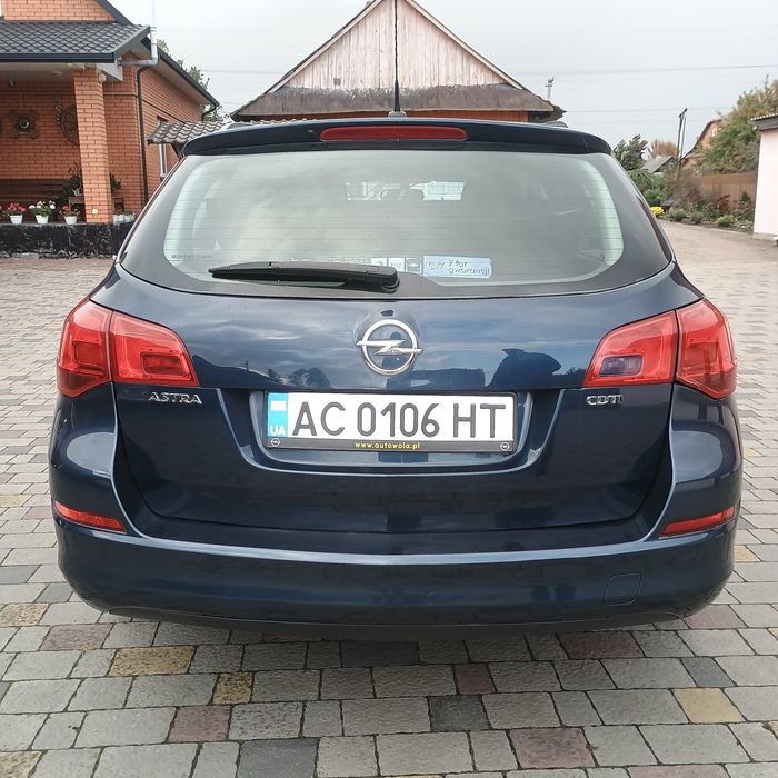 Опель Астра свіжопригнана