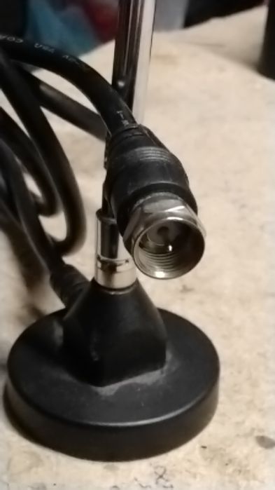 Antena teleskopowa magnetyczna