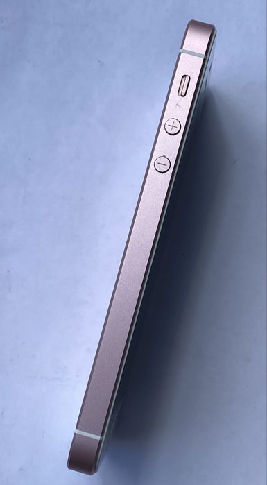 Iphone SE 64gb. Roce Gold