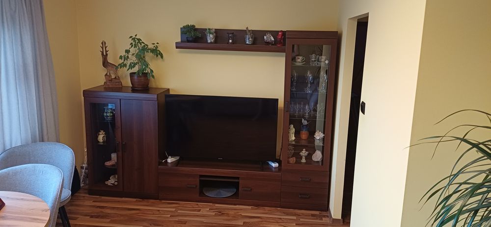 Meblościanka szerokość 265 cm