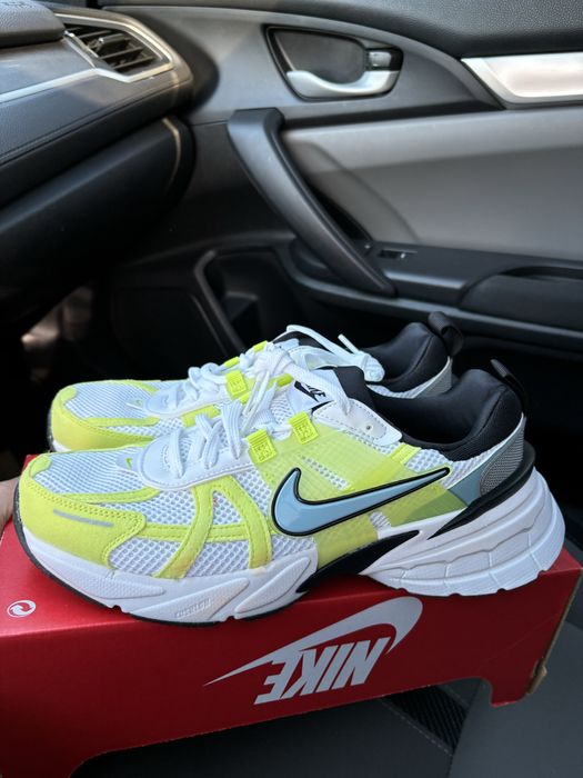 Женские Nike V2K Run  Новые  Оригинал
