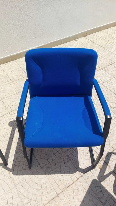 Móveis  cadeiras e mesas Formação