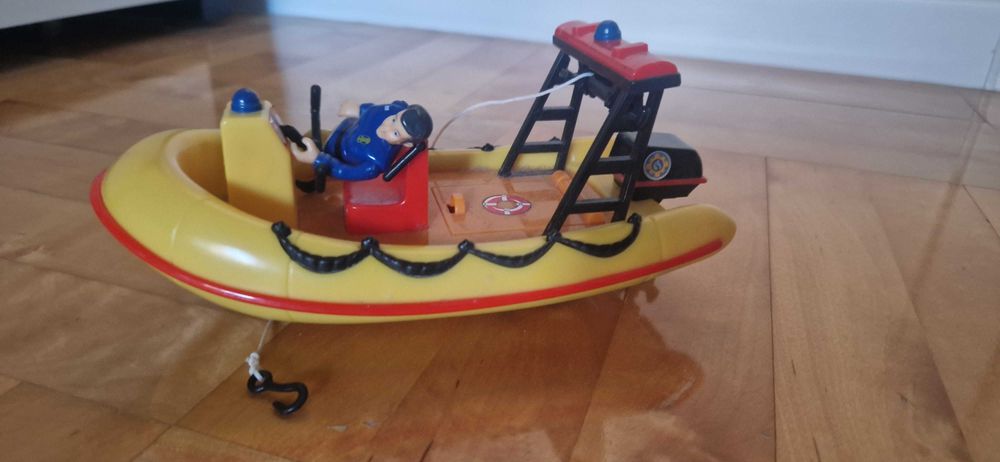 Łódka strażacka Sama