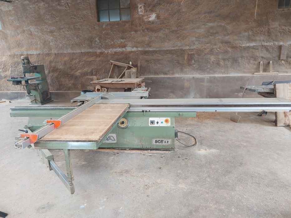 Vendo esquadrejadeira mida