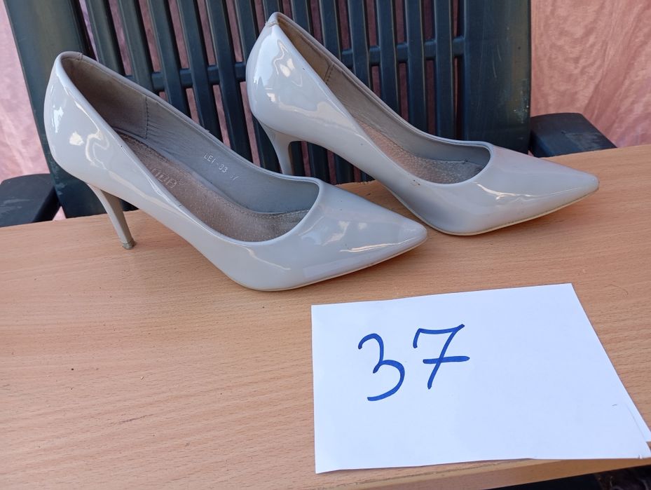 Butki damskie rozmiar 37